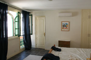 The Captain's House: bedroom